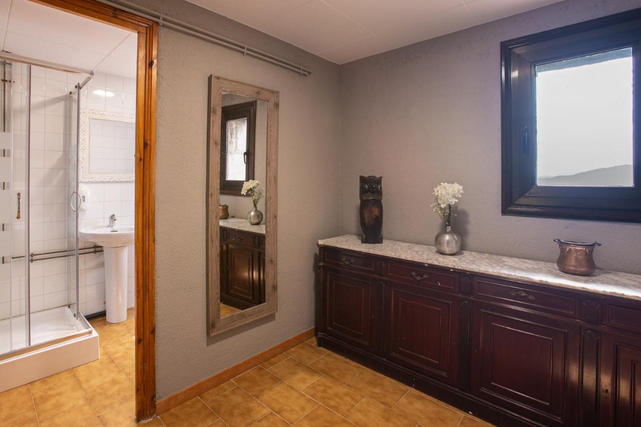 Castellpalom Villa Рипол Екстериор снимка